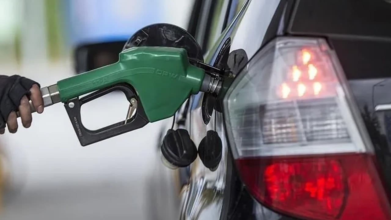 Akaryakıt fiyatlarında son durum! Benzin, motorin ve LPG'ye zam, indirim var mı? (25 Ağustos 2026)