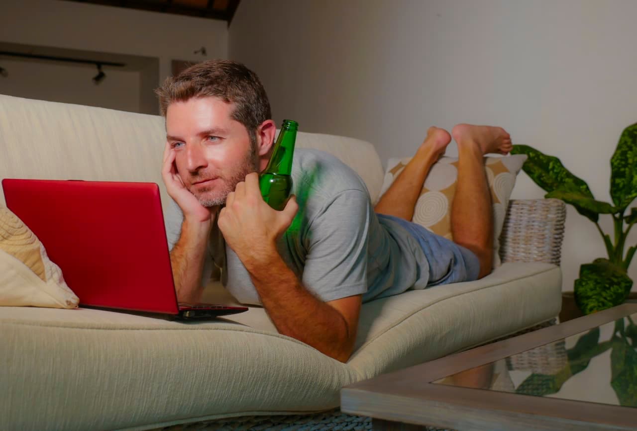 ‘This guy has no manners’: My Airbnb guest requested I buy bacon and beer. The $30 bill remains unpaid. Do I insist?