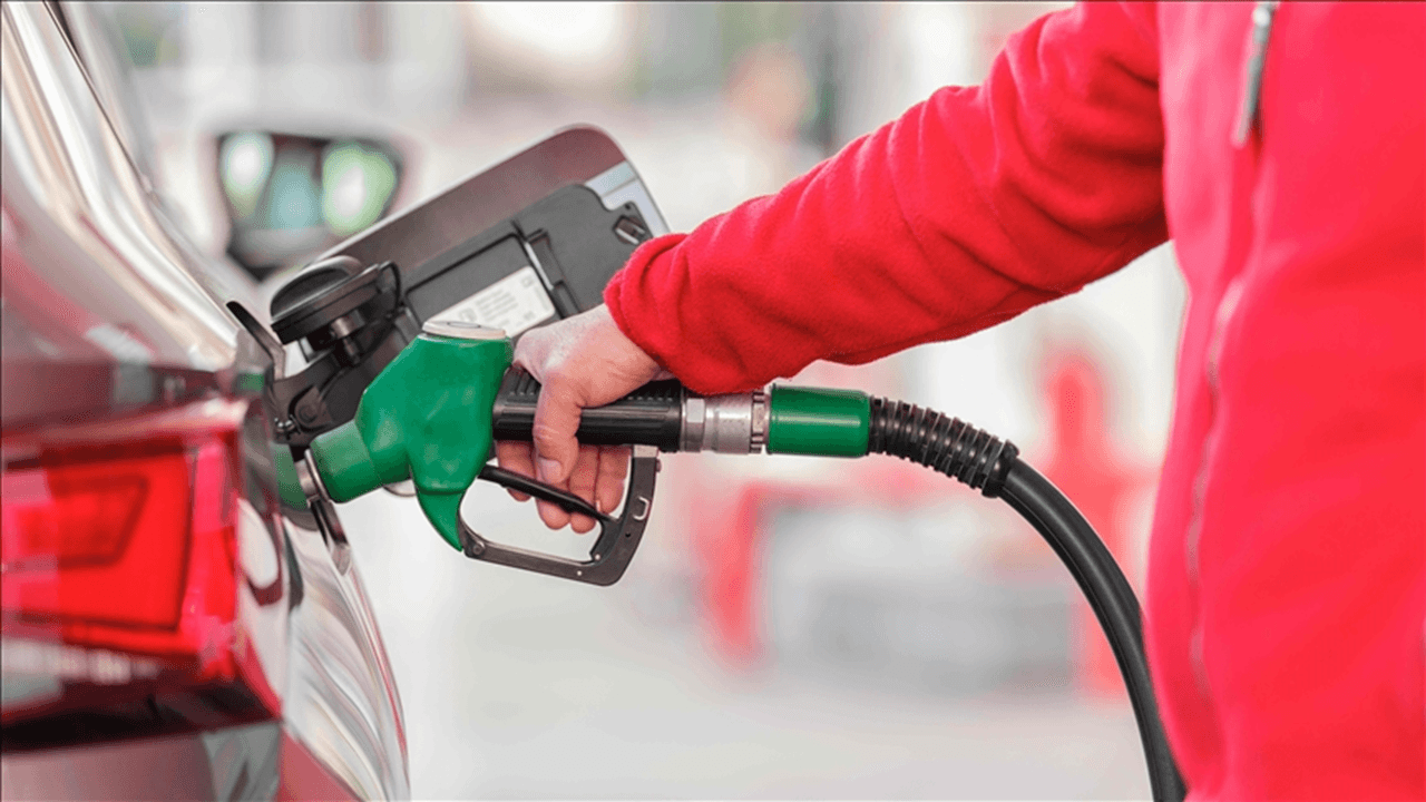 Akaryakıt fiyatlarında son durum! Benzin, motorin ve LPG'ye zam, indirim var mı? (10 Ağustos 2026)