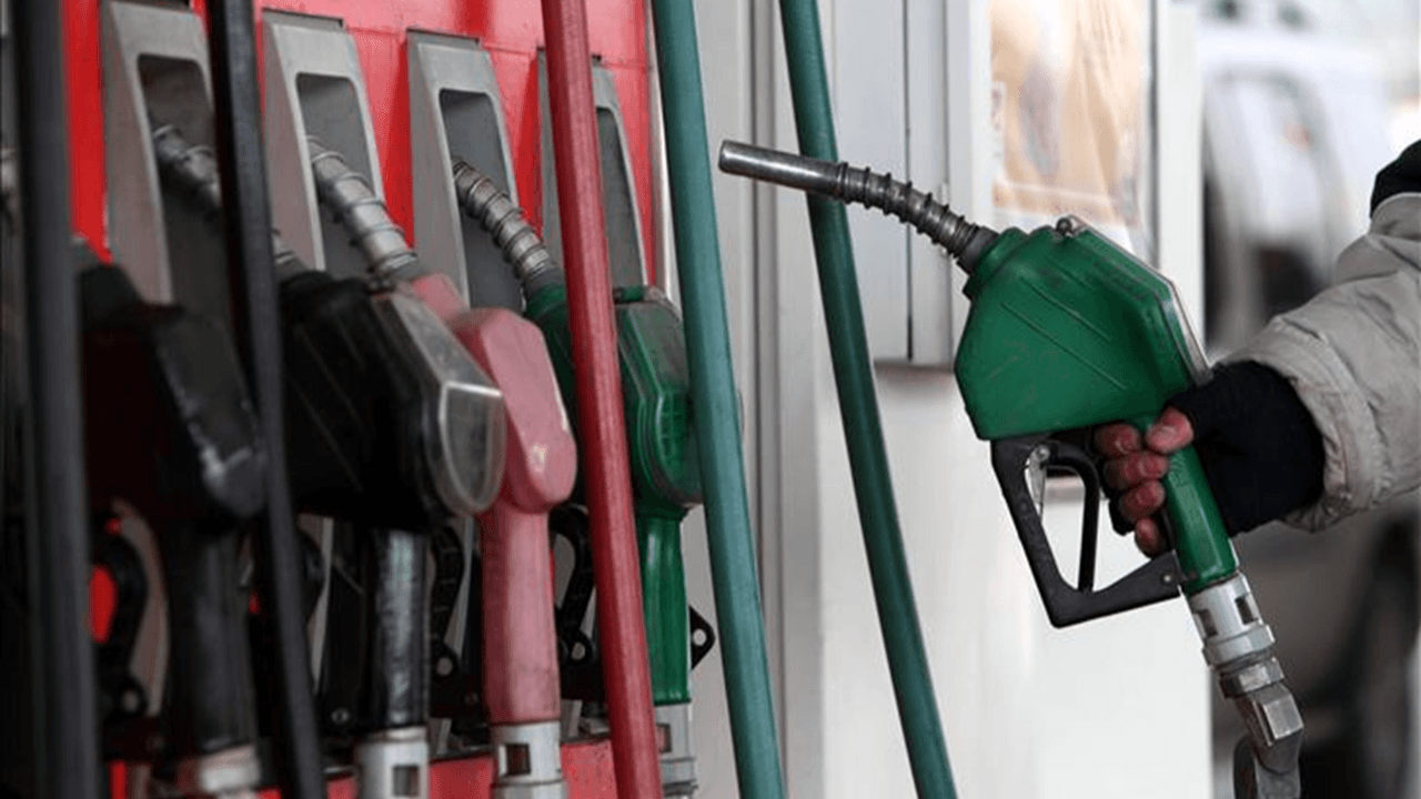 Motorine üst üste ikinci indirim geliyor: Gözler pompaya çevrildi