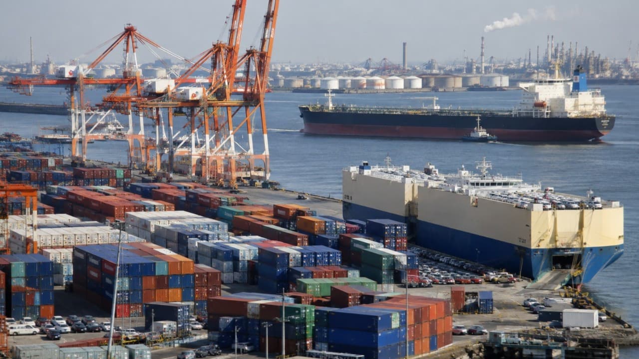 Japonya'da rekor ihracata karşın dış ticaret açığı