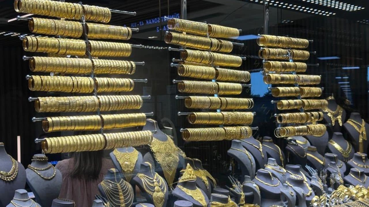 Altında yükseliş kuyumcuları hareketlendirdi: Vatandaşlar sıraya girdi