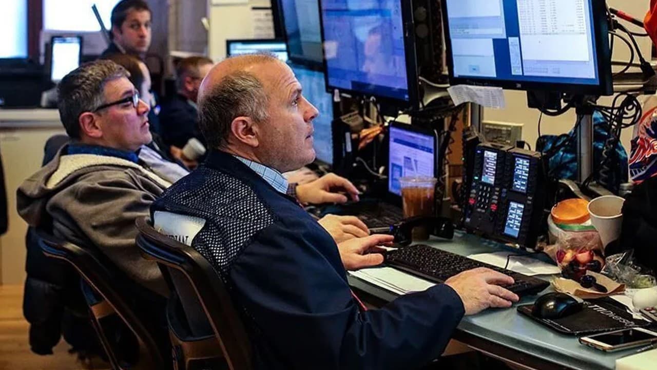 New York borsası düşüşle açıldı
