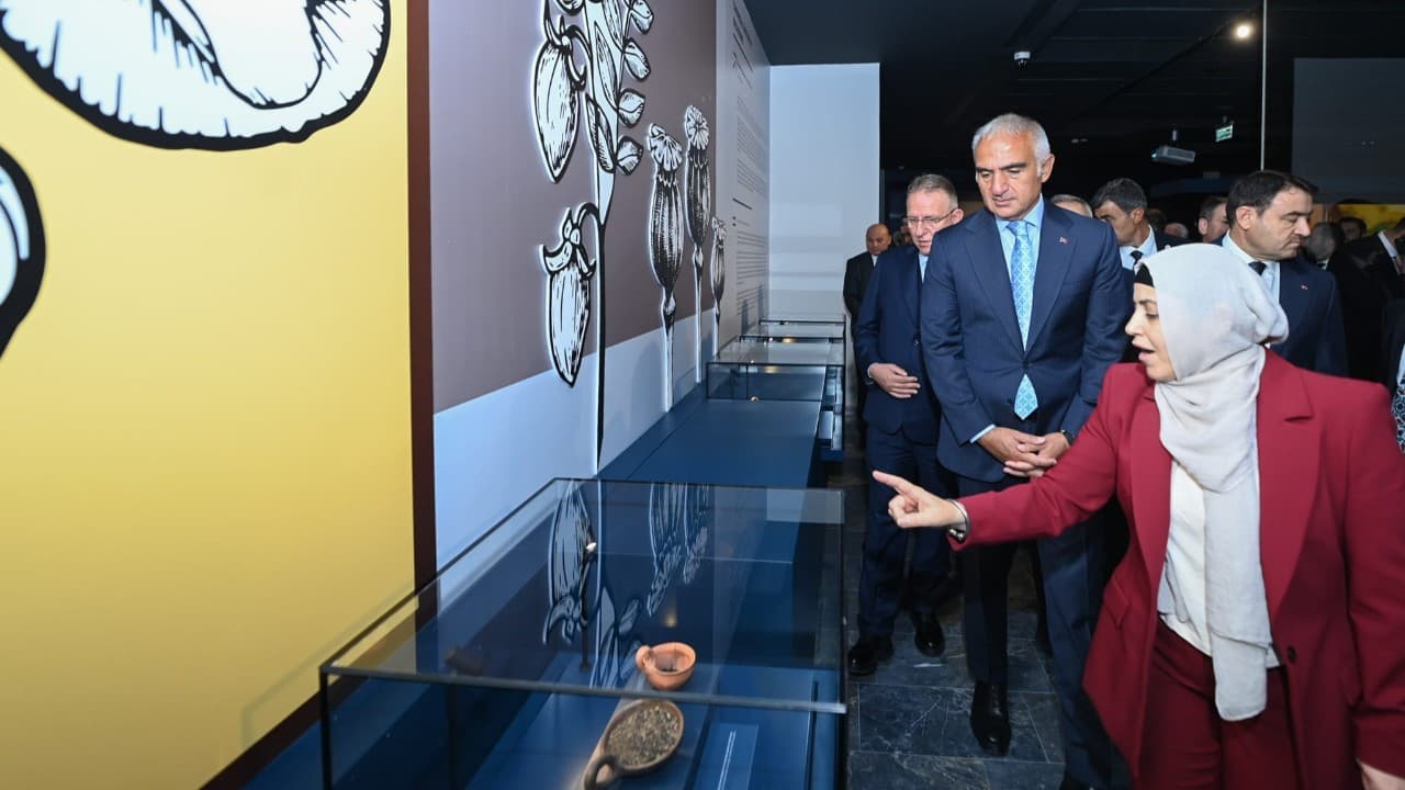62 bin 701 eser, 5 farklı tema, tek çatı! Kütahya Arkeoloji ve Maden Müzesi açıldı