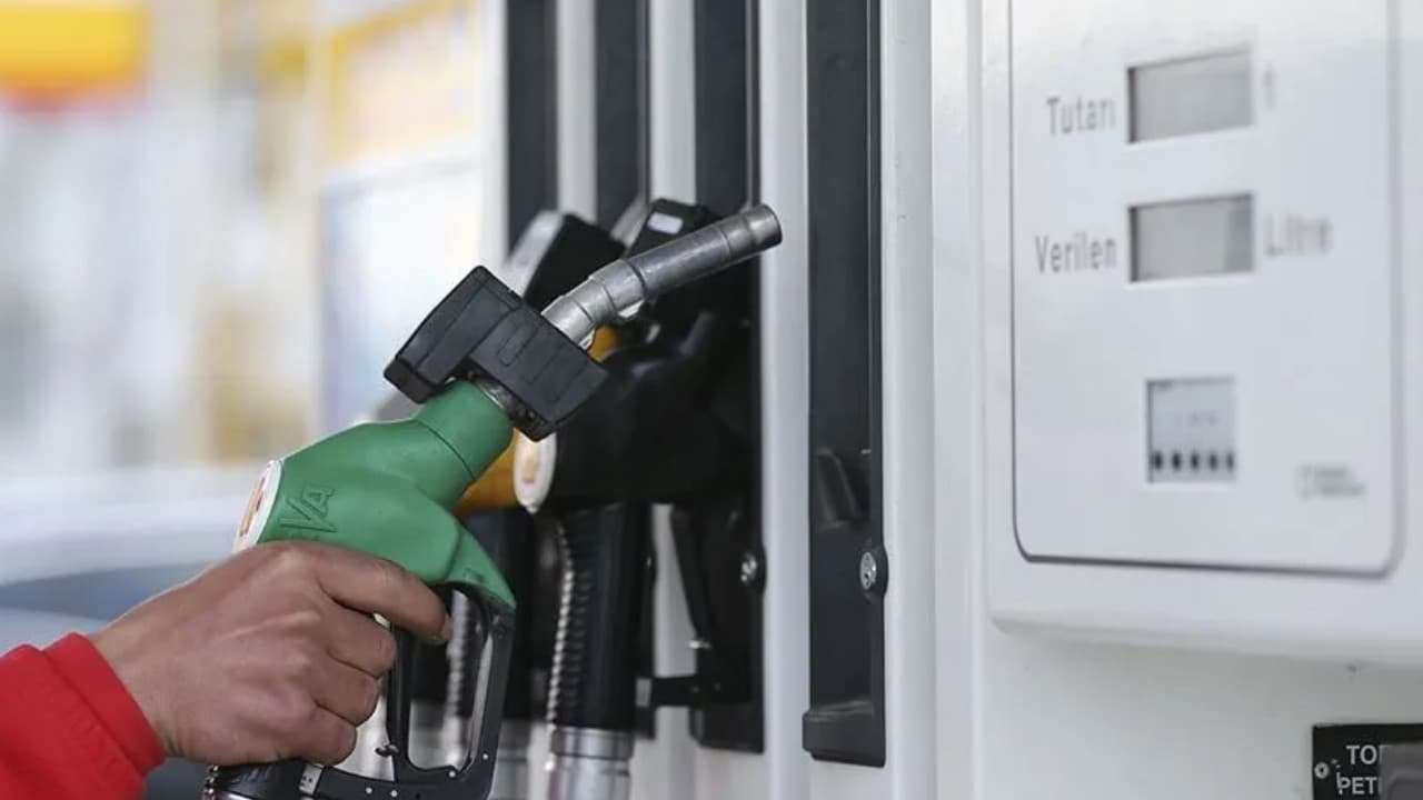 Akaryakıt fiyatlarında son durum! Benzin, motorin ve LPG'ye zam, indirim var mı? (11 Ekim 2026)