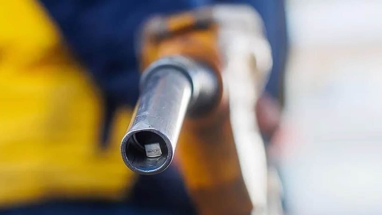 Akaryakıt fiyatlarında son durum! Benzin, motorin ve LPG'ye zam, indirim var mı? (26 Ekim 2026)